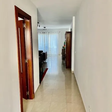 Апартаменты Sun Paradise Beach, Wifi, Sea Views, And Pool Адехе